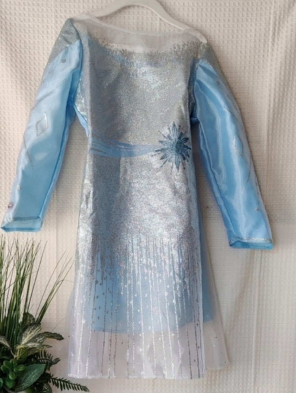 Disney Frozen Elsa Fantasy Glitter, Light and Sound Costume Size 4-6x